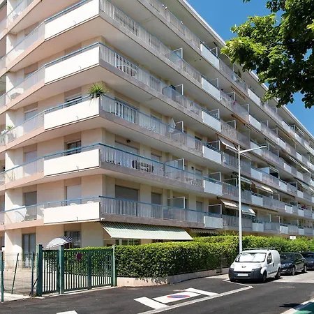 Appartement Bord De *